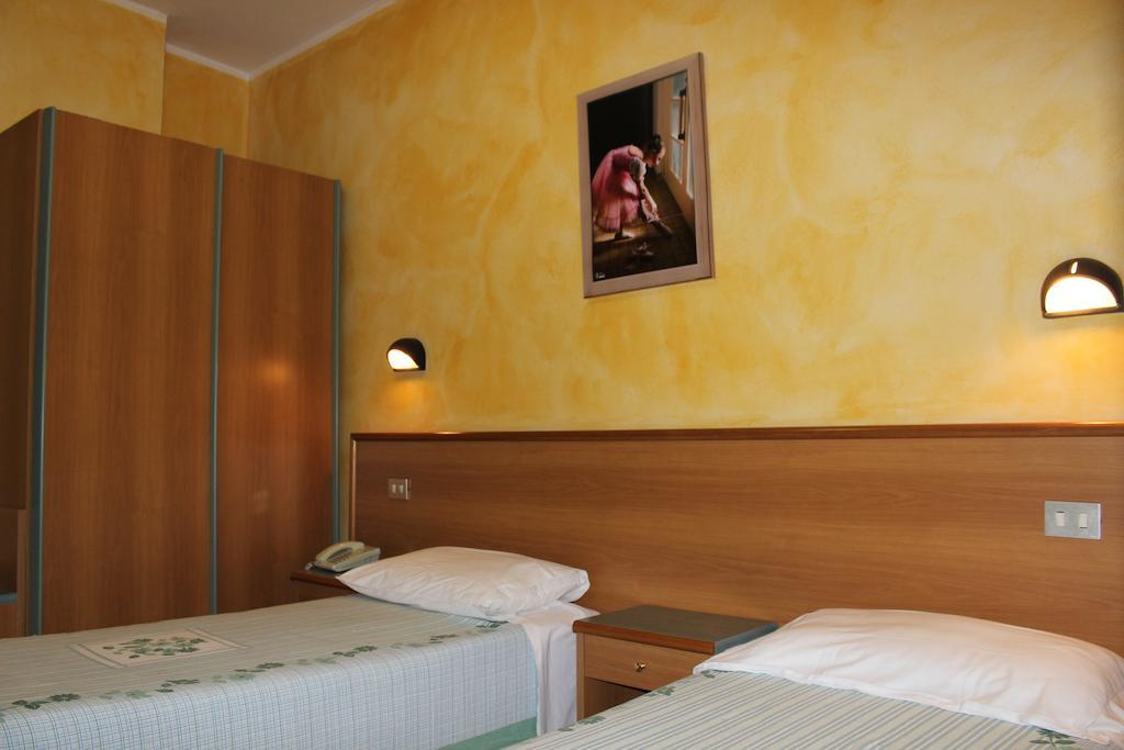 Albergo Napoleone SantʼAmbrogio di Valpolicella Oda fotoğraf