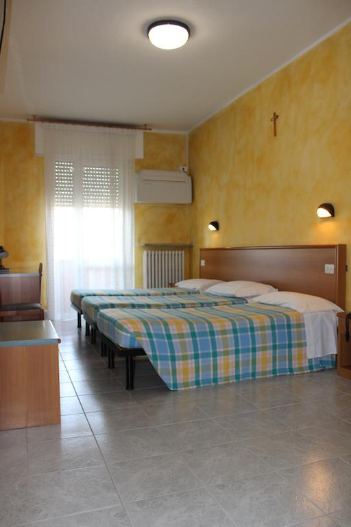 Albergo Napoleone SantʼAmbrogio di Valpolicella Oda fotoğraf