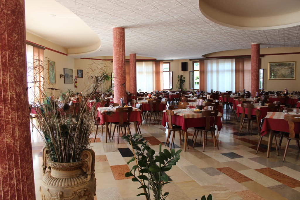 Albergo Napoleone SantʼAmbrogio di Valpolicella Dış mekan fotoğraf